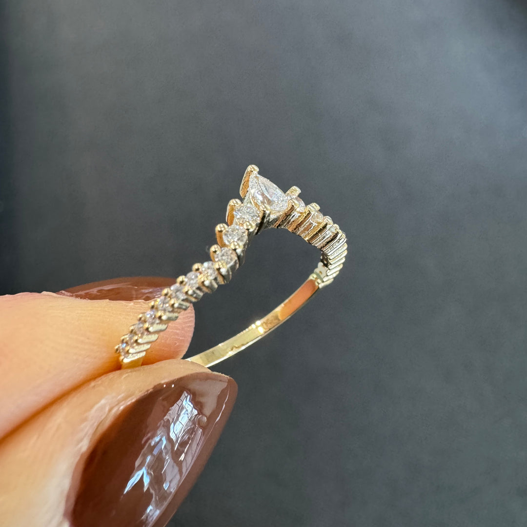 18ct Yellow Gold Ceylon Sapphire & Diamond Ring Set