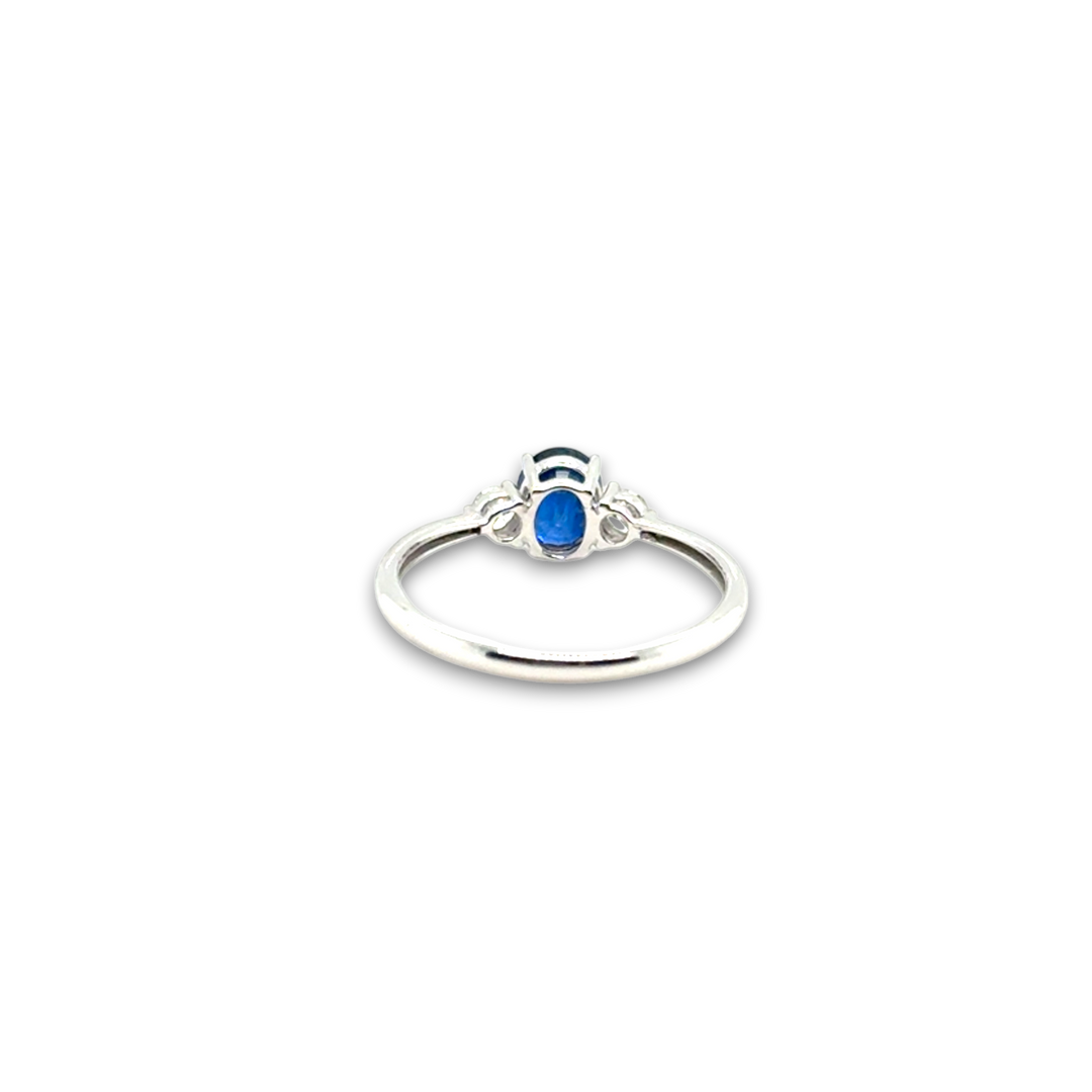 18ct White Gold Ceylon Sapphire &amp; Diamond Ring