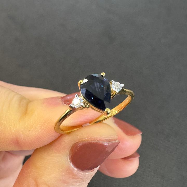 9ct Yellow Gold Sapphire & Diamond Ring