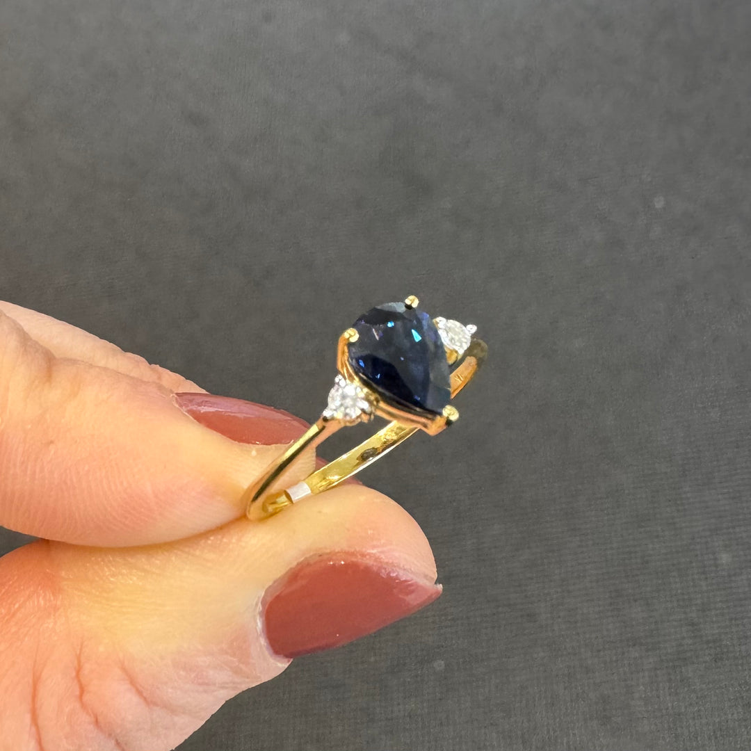 9ct Yellow Gold Sapphire & Diamond Ring