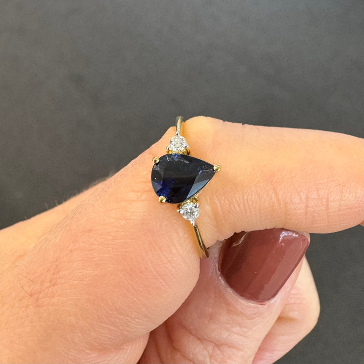 9ct Yellow Gold Sapphire & Diamond Ring