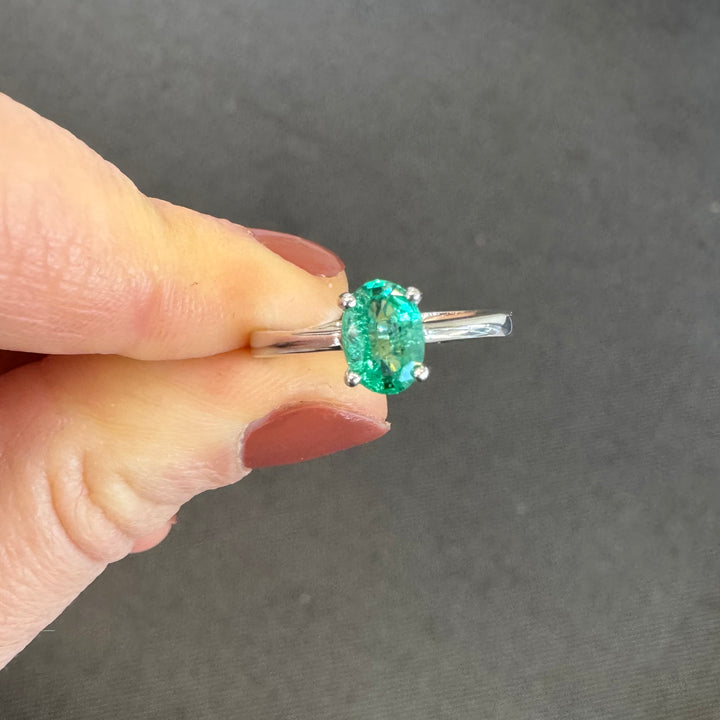 18ct White Gold Emerald Solitaire Ring