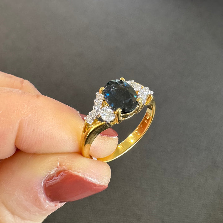 18ct Gold Sapphire & Diamond Ring