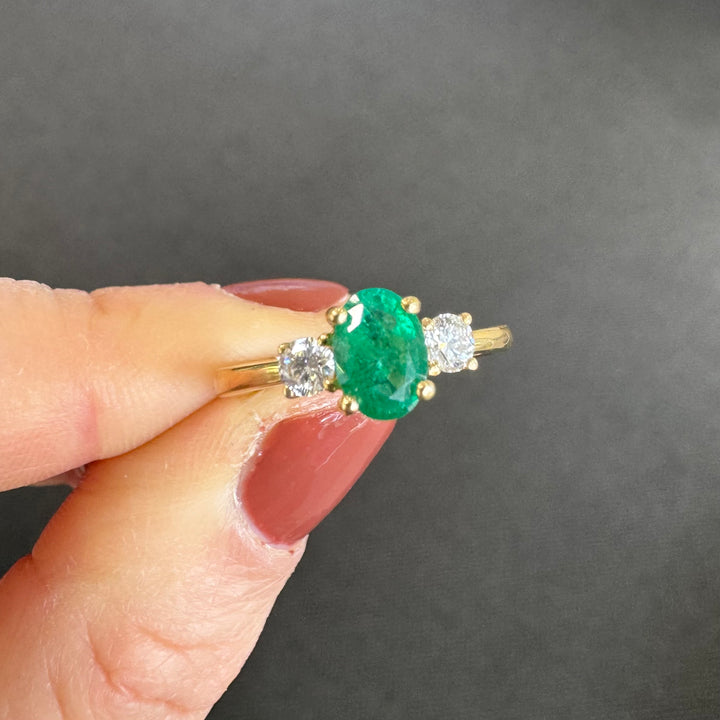 18ct Gold Emerald & Diamond Ring