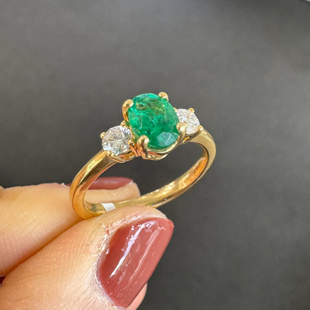 18ct Gold Emerald & Diamond Ring