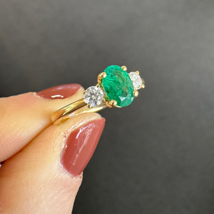 18ct Gold Emerald & Diamond Ring
