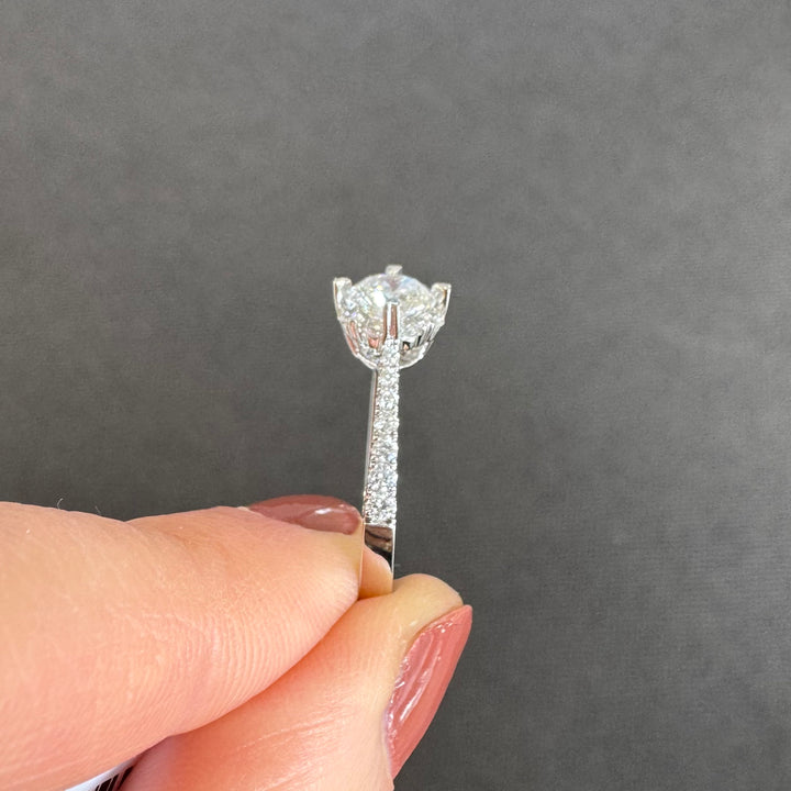 18ct White Gold Diamond Ring