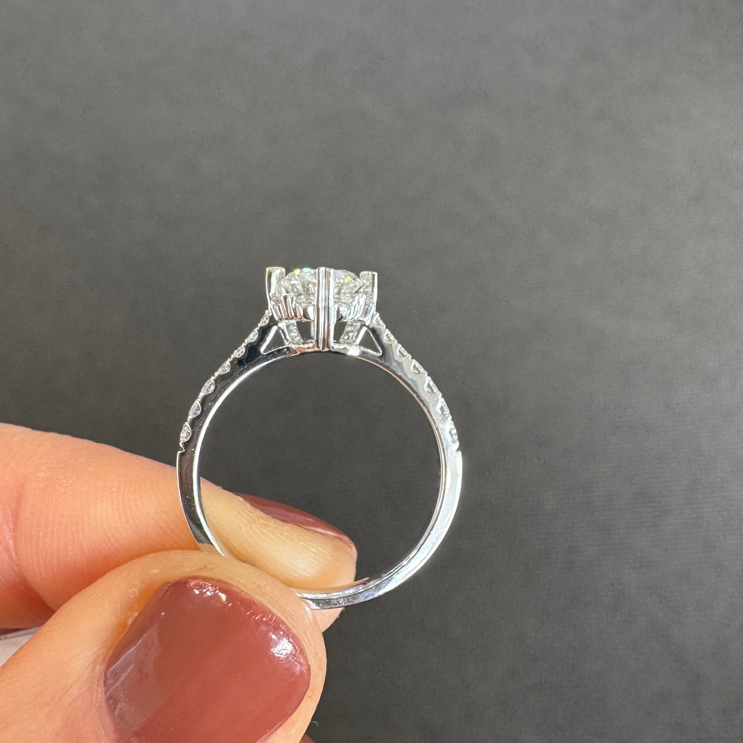 18ct White Gold Diamond Ring