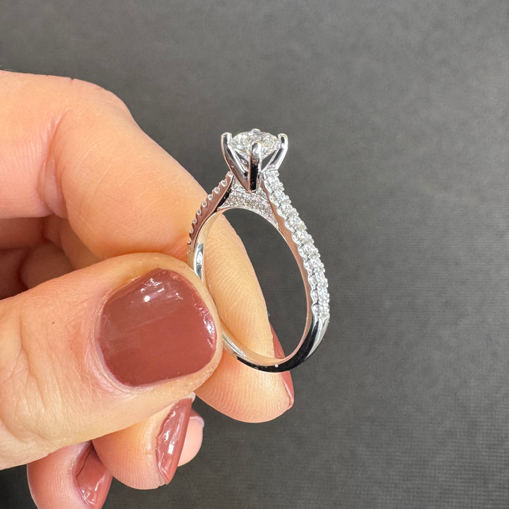 18ct White Gold Diamond Ring