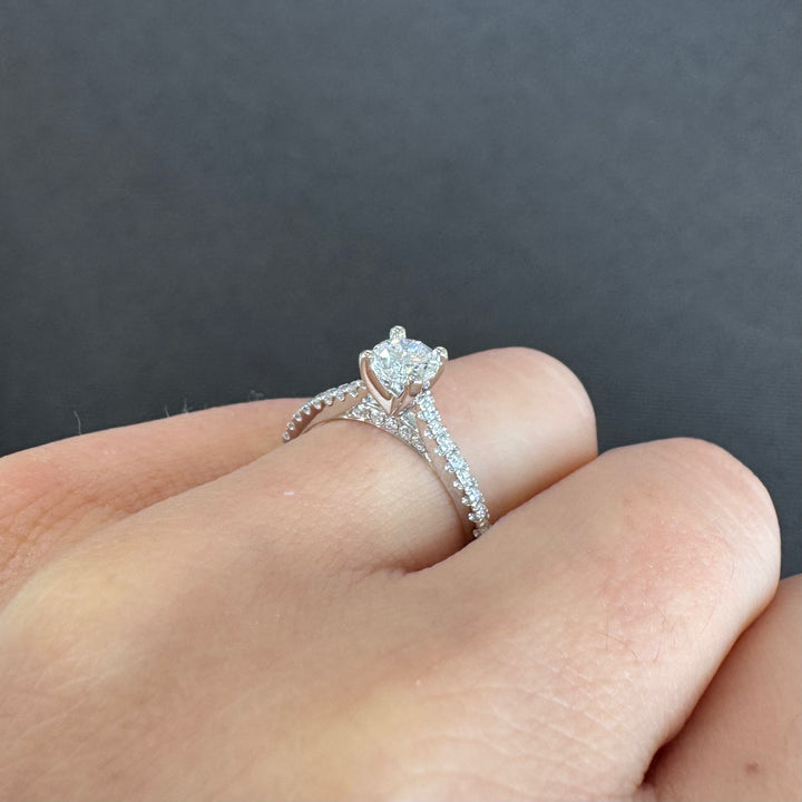 18ct White Gold Diamond Ring