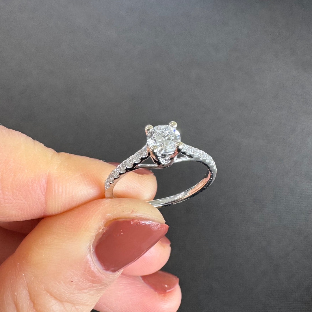 18ct White Gold Diamond Ring