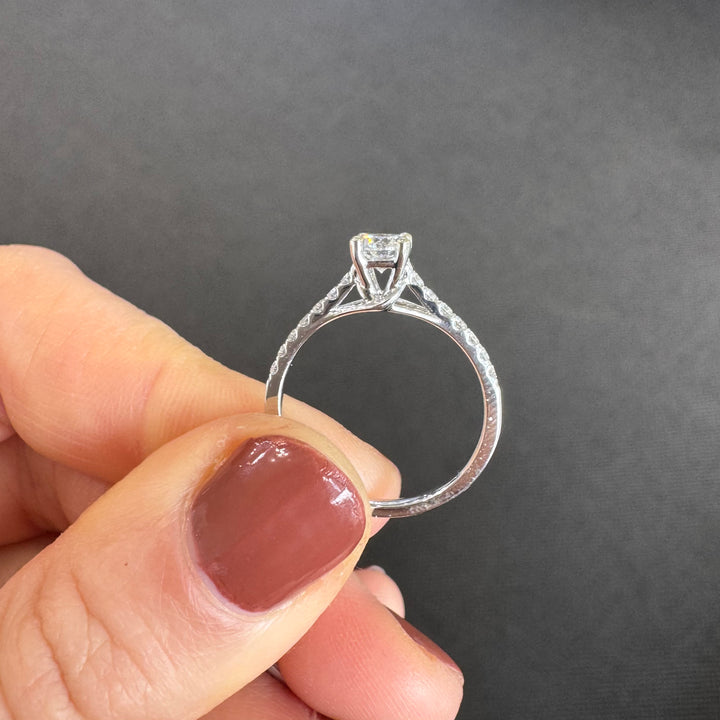 18ct White Gold Diamond Ring