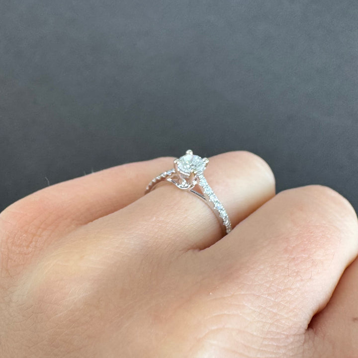 18ct White Gold Diamond Ring