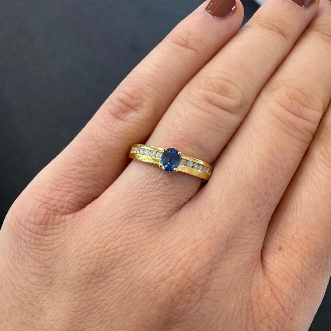 9ct Yellow Gold Sapphire & Diamond Ring