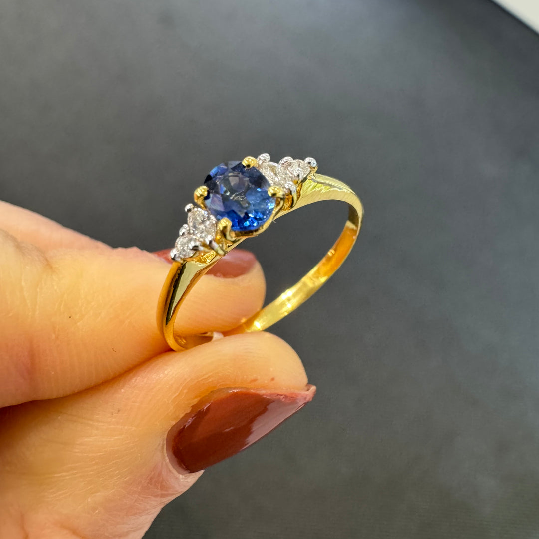 9ct Yellow Gold Sapphire & Diamond Ring