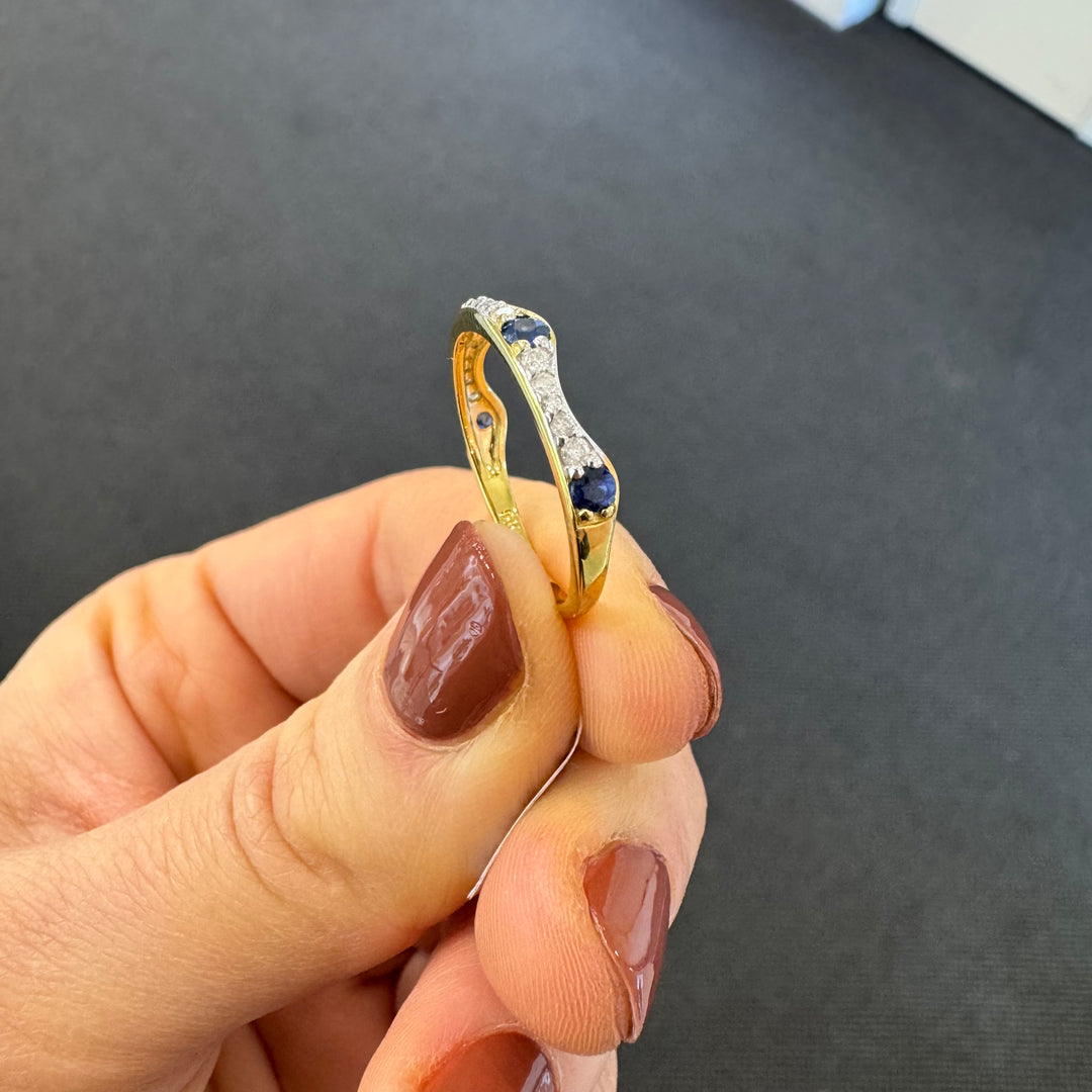 9ct Yellow Gold Sapphire & Diamond Ring