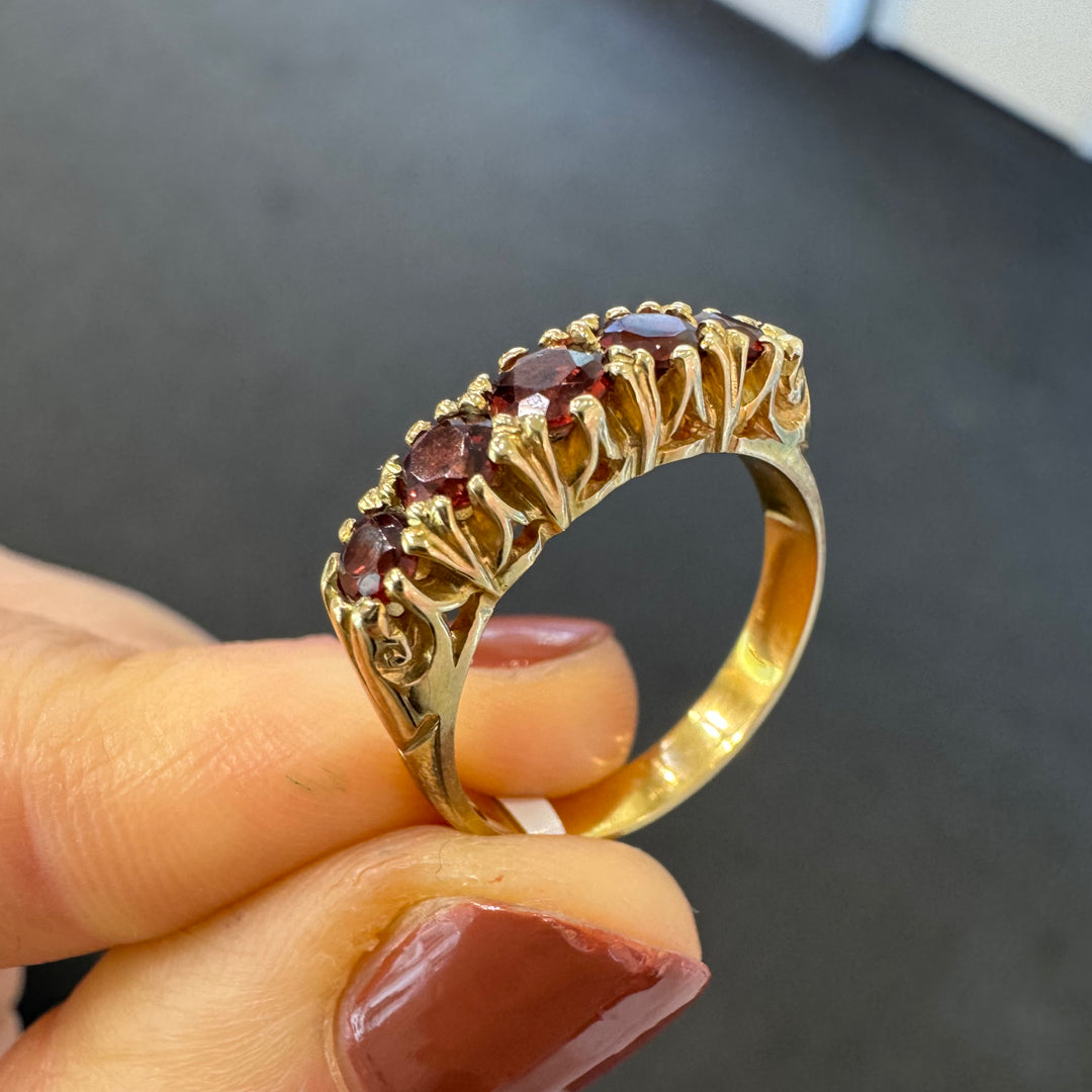 9ct Yellow Gold Graduated Garnet Ring