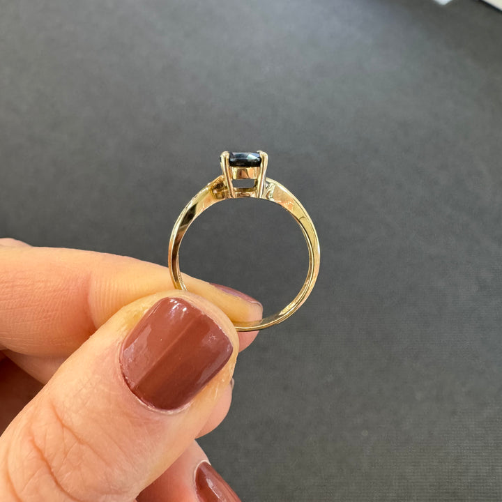 9ct Yellow Gold Sapphire Solitaire Ring