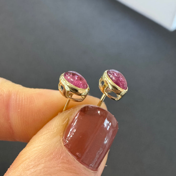 10ct Yellow Gold Oval Pink Tourmaline Stud Earrings