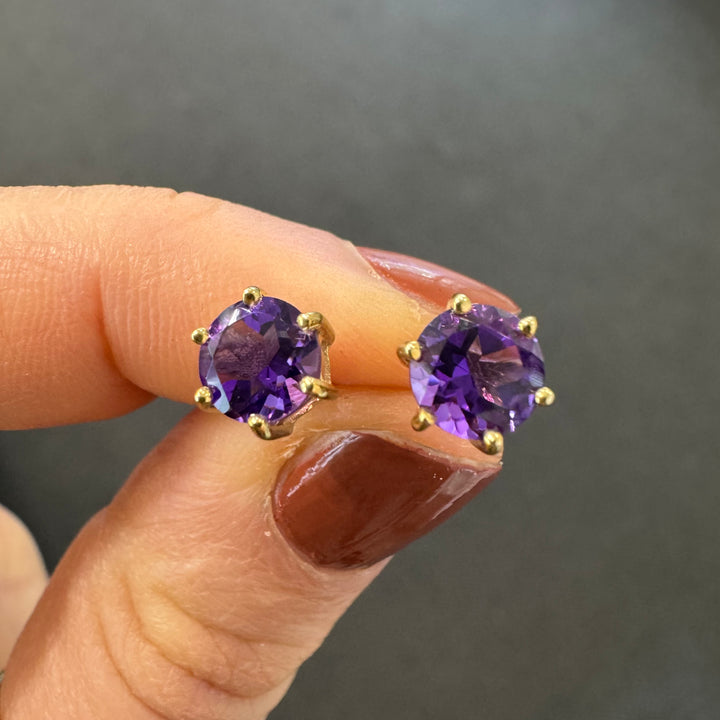 9ct Yellow Gold Amethyst Stud Earrings