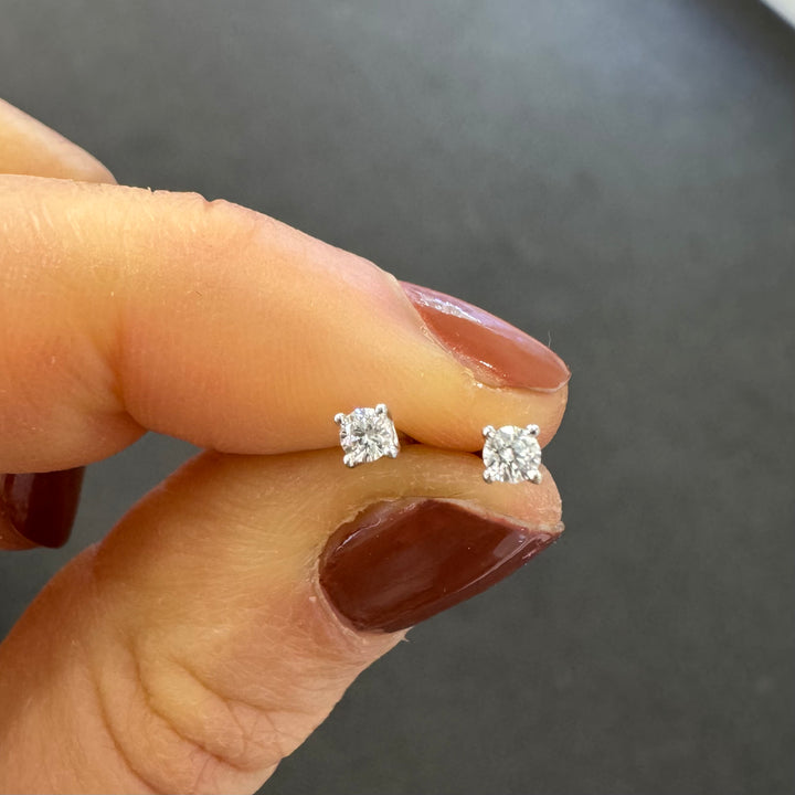 18ct White Gold Claw Set Diamond Stud Earrings