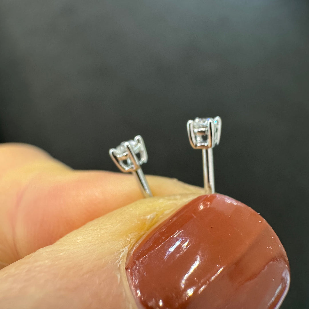 18ct White Gold Claw Set Diamond Stud Earrings