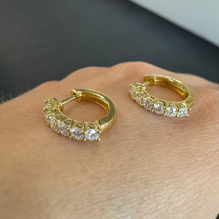 18ct Yellow Gold Oval Huggie Hoop Diamond Earrings