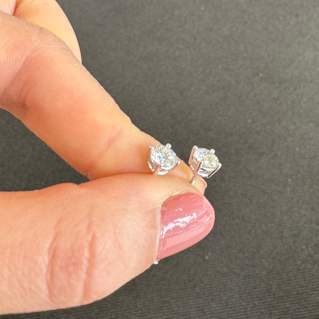 18ct White Gold Claw Set Diamond Stud Earrings