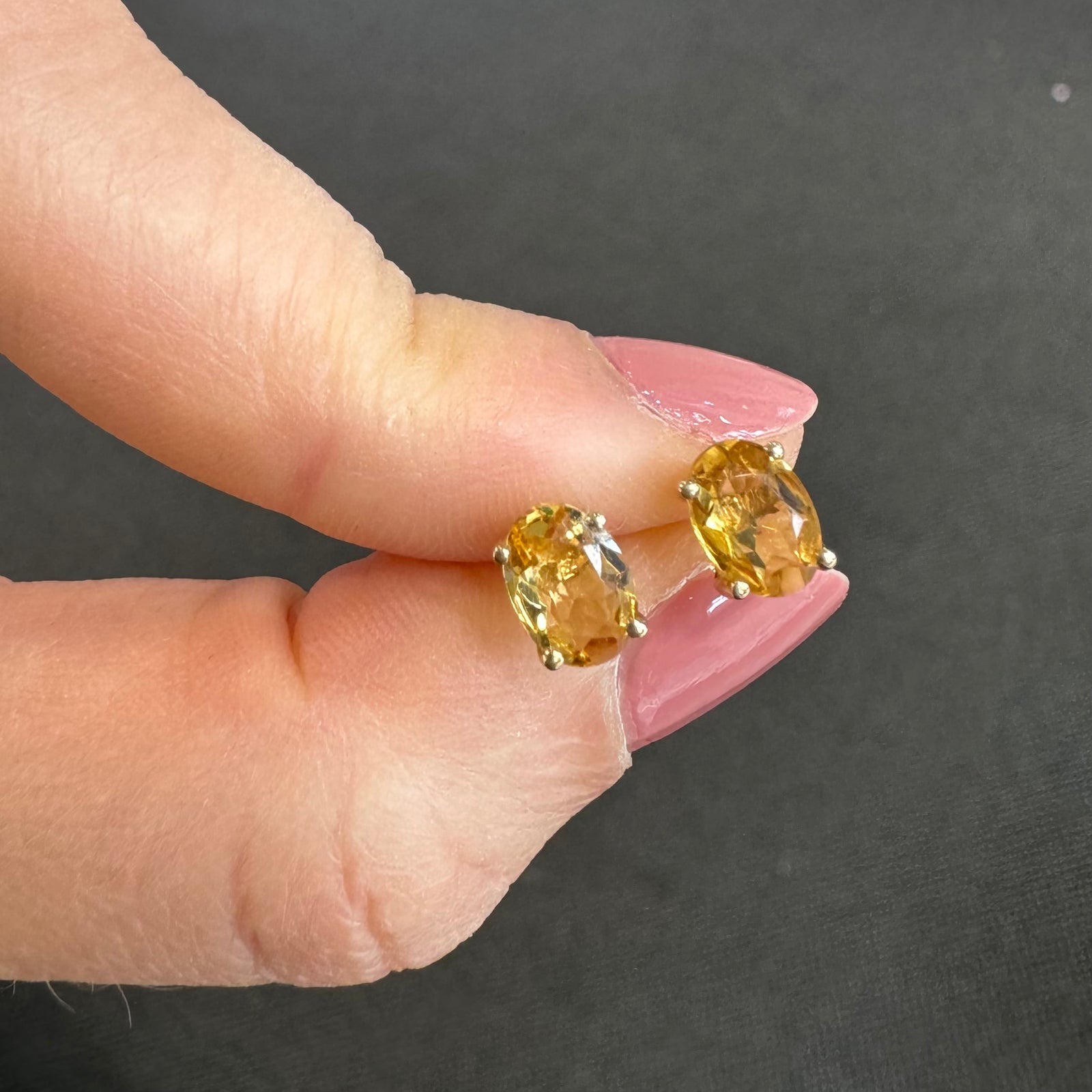 9ct Yellow Gold Oval Citrine Stud Earrings - B & S Lyncris Jewellers