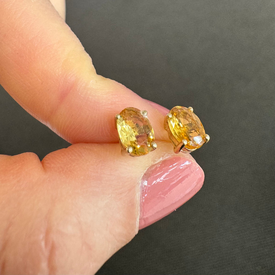 9ct Yellow Gold Oval Citrine Stud Earrings