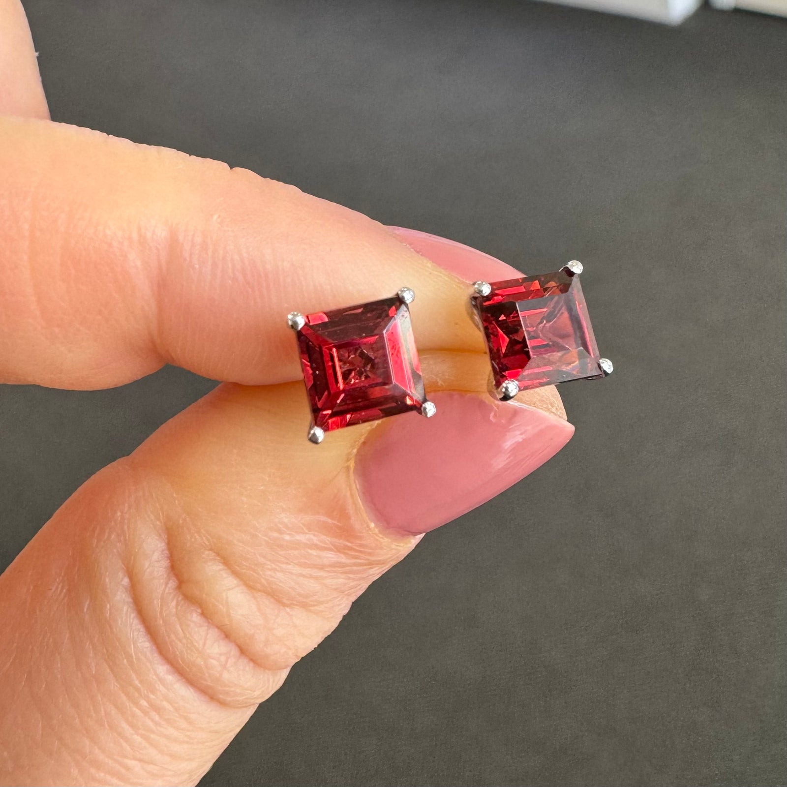 9ct White Gold Princess Cut Garnet Stud Earrings - B & S Lyncris Jewellers