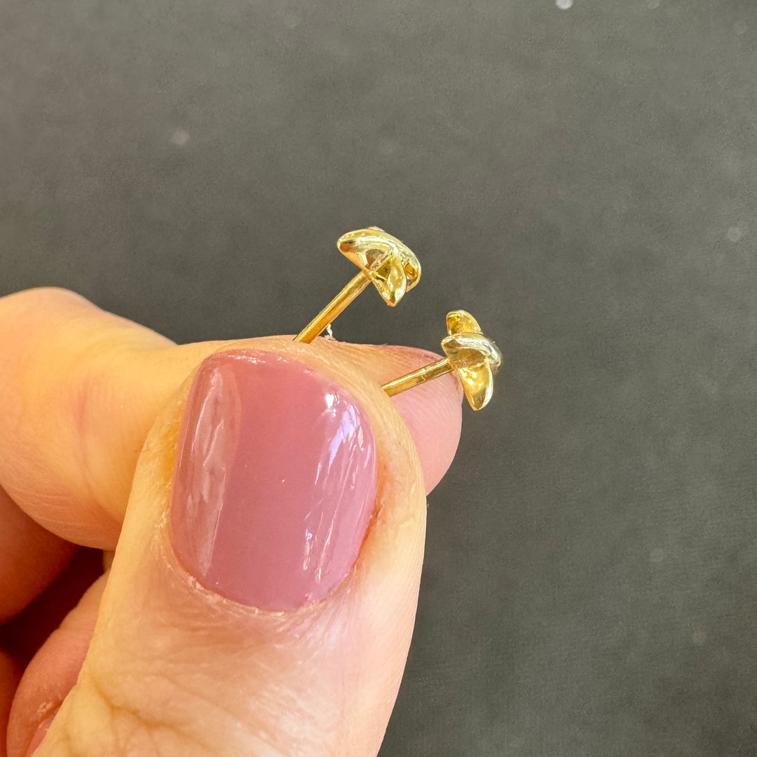 9ct Yellow Gold Small Cross Stud Earrings