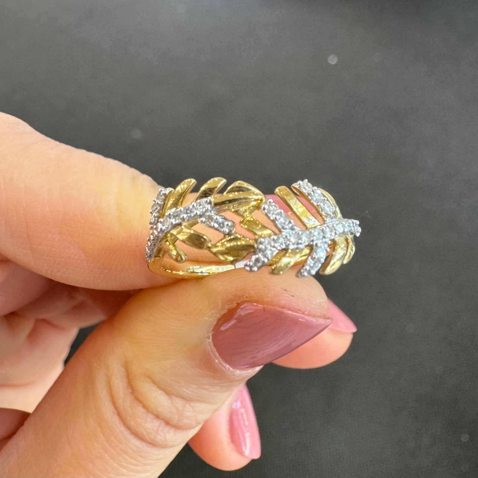 9ct Yellow Gold Diamond Leaf Ring - B & S Lyncris Jewellers