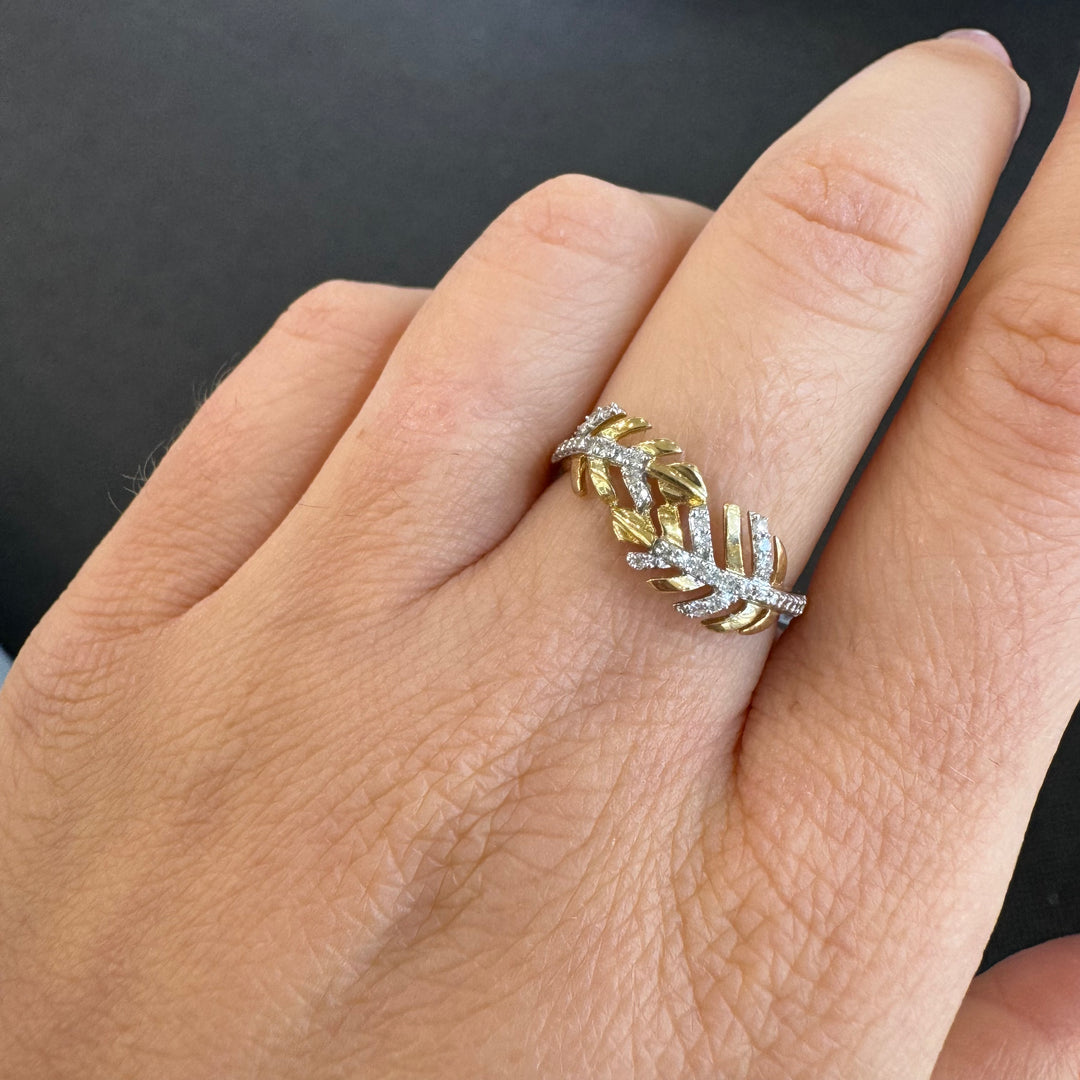 9ct Yellow Gold Diamond Leaf Ring