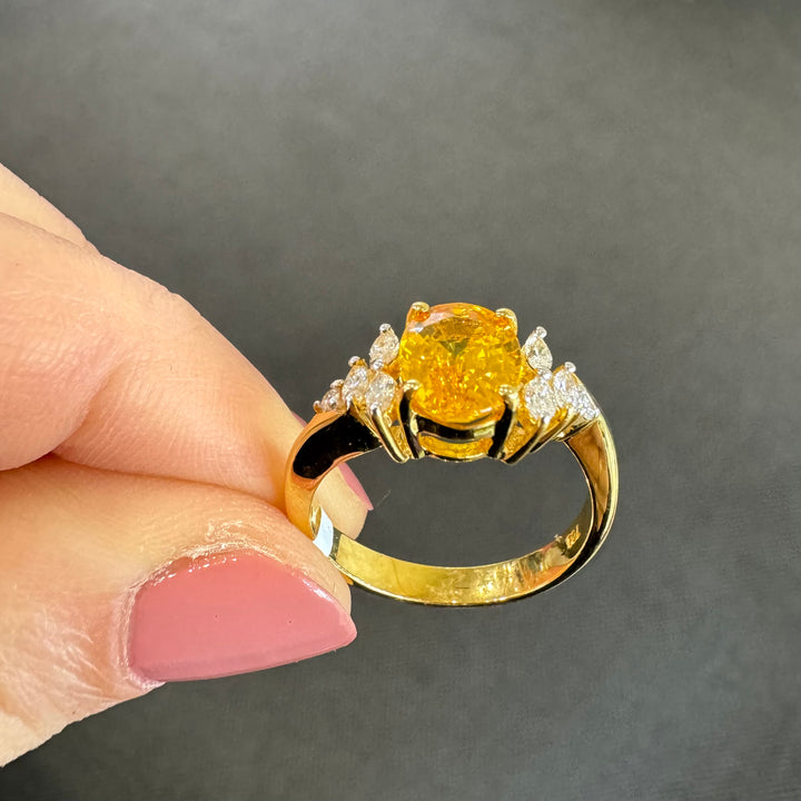 18ct Yellow Gold Yellow Sapphire & Diamond Ring