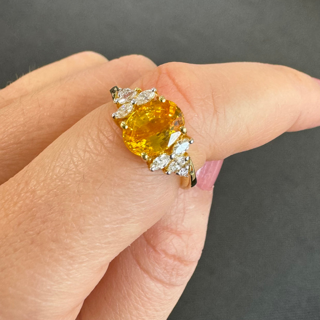 18ct Yellow Gold Yellow Sapphire & Diamond Ring