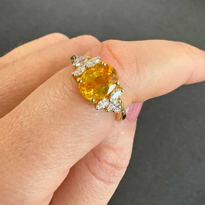 18ct Yellow Gold Yellow Sapphire & Diamond Ring