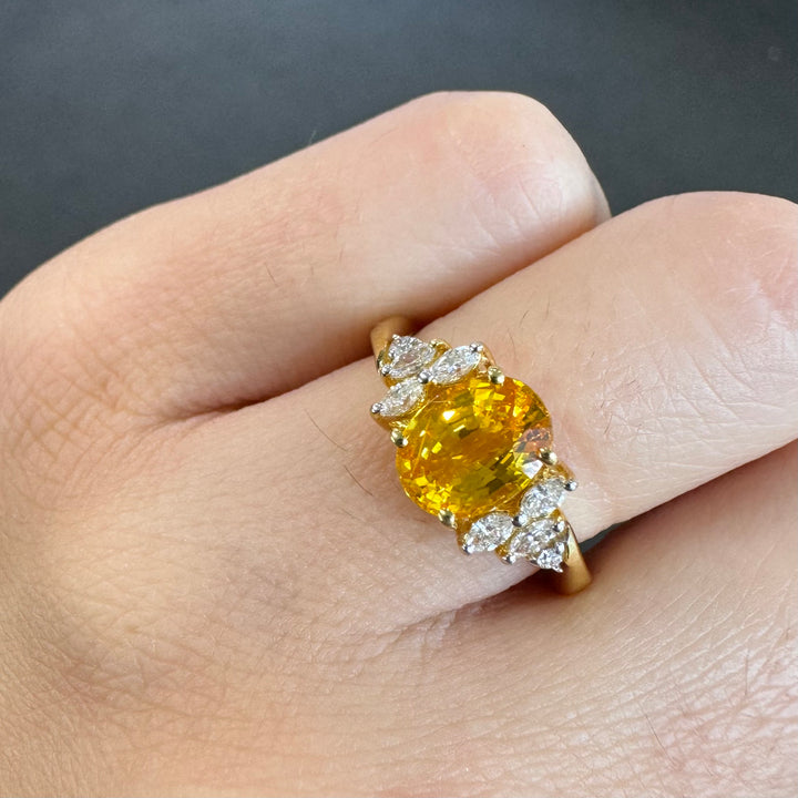 18ct Yellow Gold Yellow Sapphire & Diamond Ring