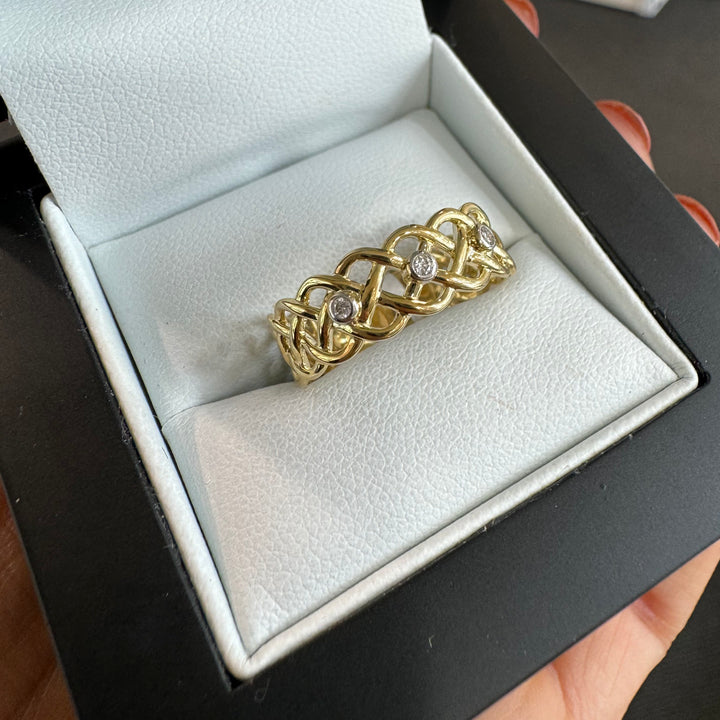 9ct Yellow Gold Knotted Diamond Ring
