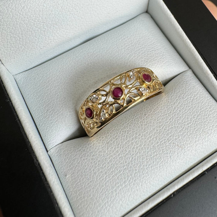 9ct Yellow Gold Ruby & Diamond Filigree Ring