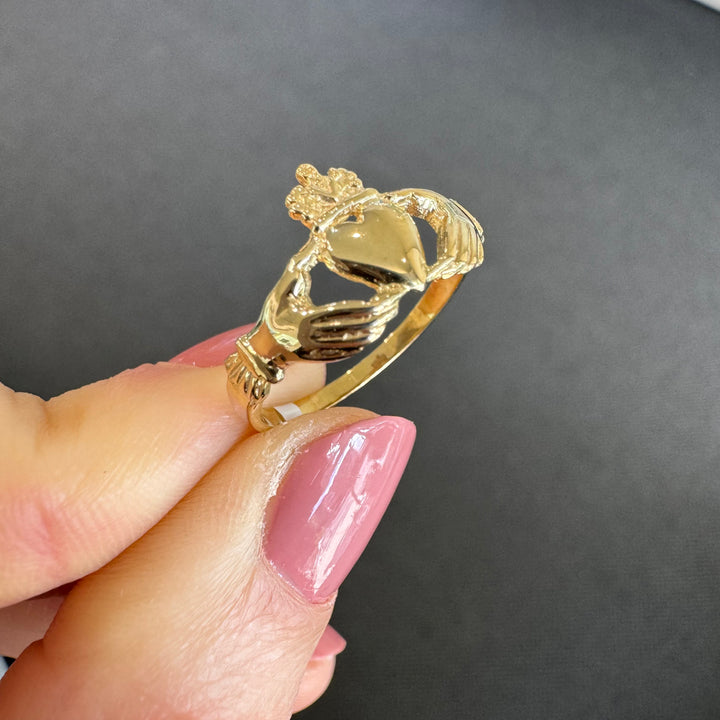 9ct Yellow Gold Claddagh Ring