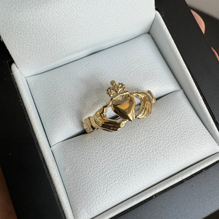 9ct Yellow Gold Claddagh Ring
