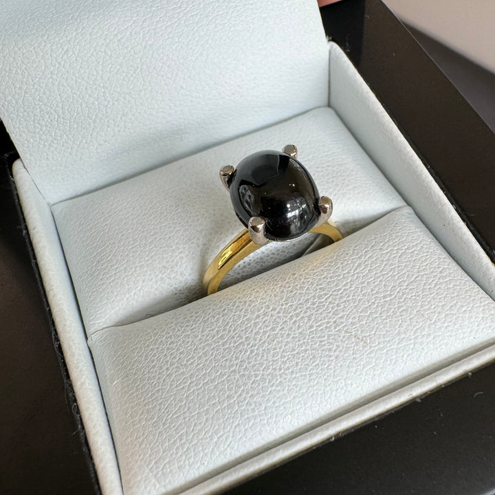 18ct Yellow & White Gold Black Onyx Cabochon Ring