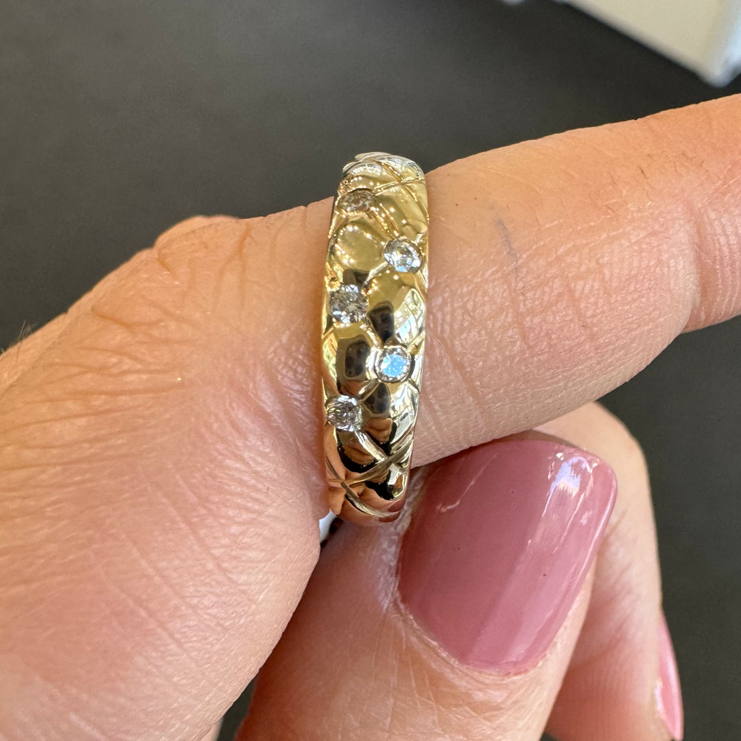 9ct Yellow Gold Hammer Set Diamond Ring