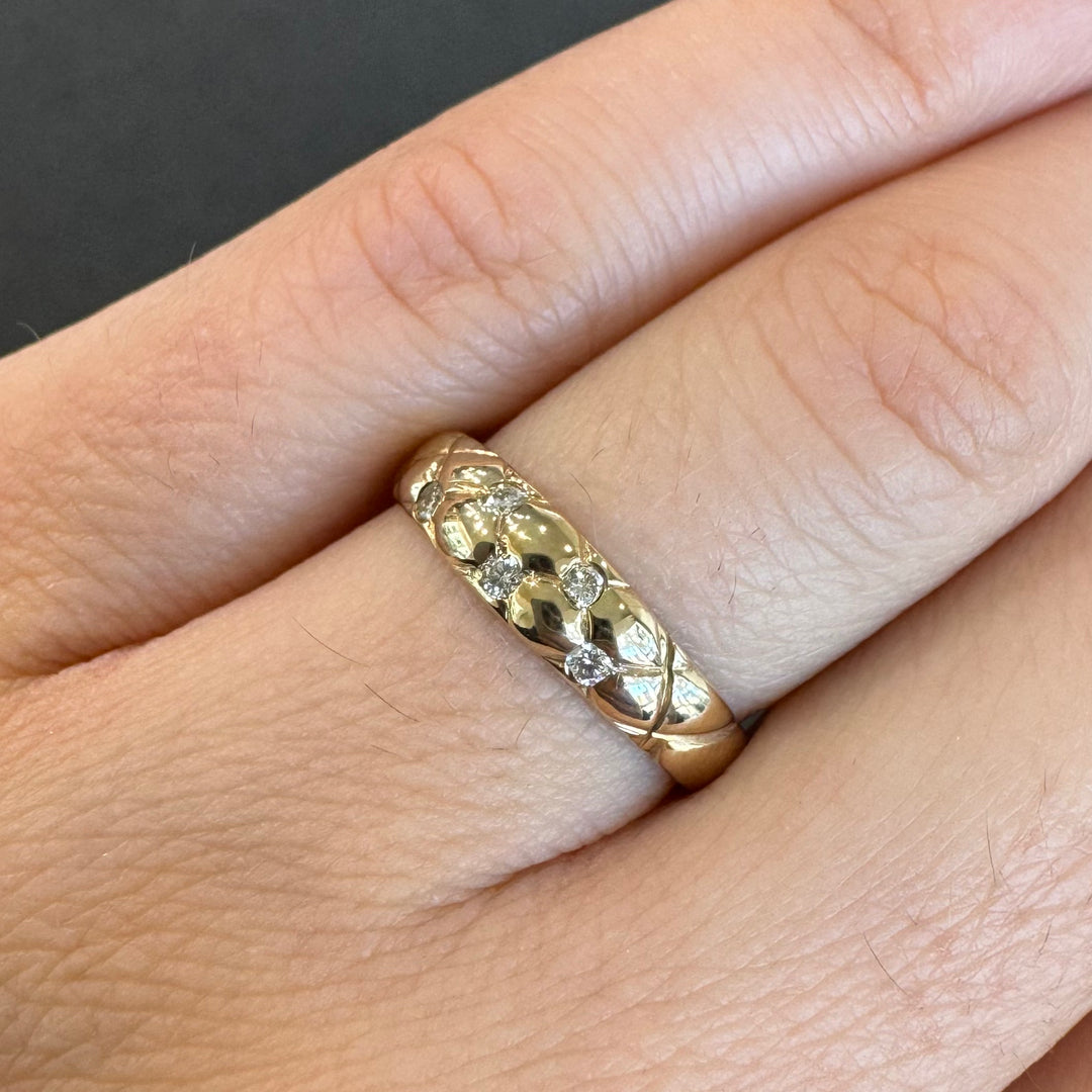 9ct Yellow Gold Hammer Set Diamond Ring