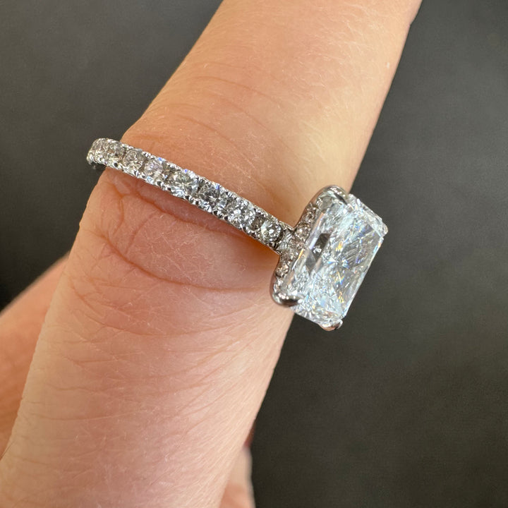 18ct White Gold Diamond Ring