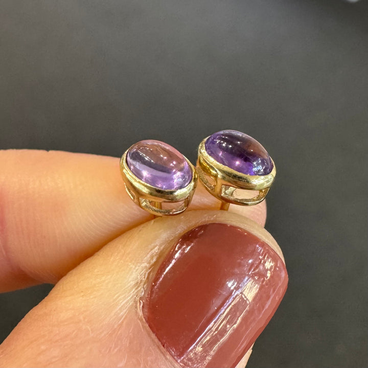 10K Yellow Gold Cabochon Amethyst Stud Earrings