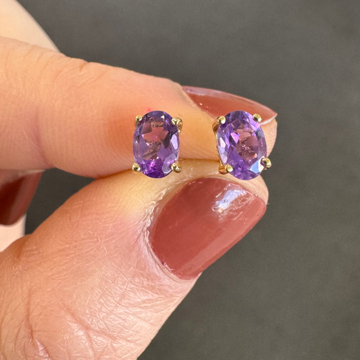 9K Yellow Gold Oval Amethyst Stud Earrings