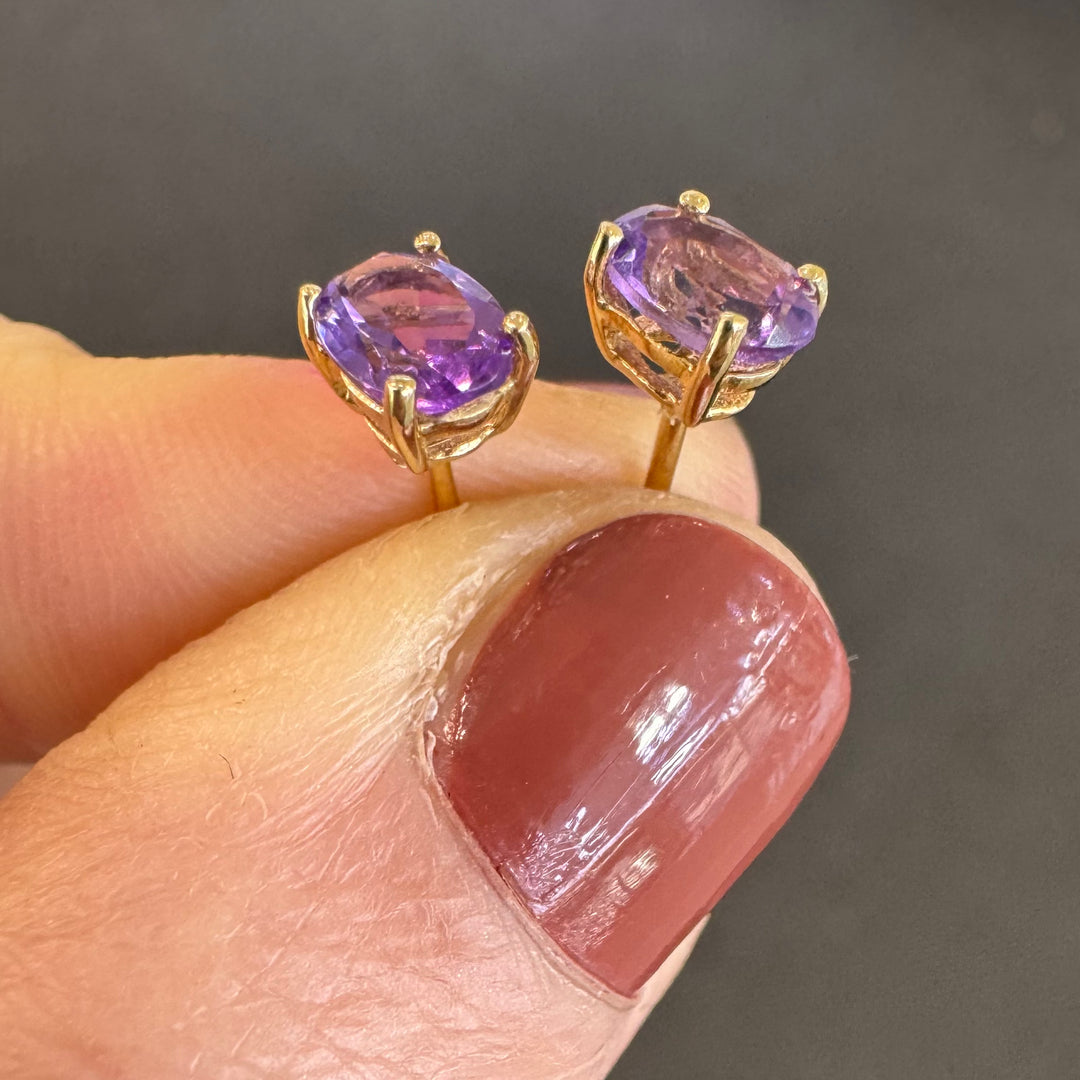 9K Yellow Gold Oval Amethyst Stud Earrings