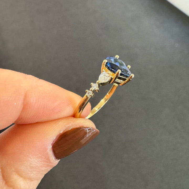18ct Yellow Gold Ceylon Sapphire & Diamond Ring Set